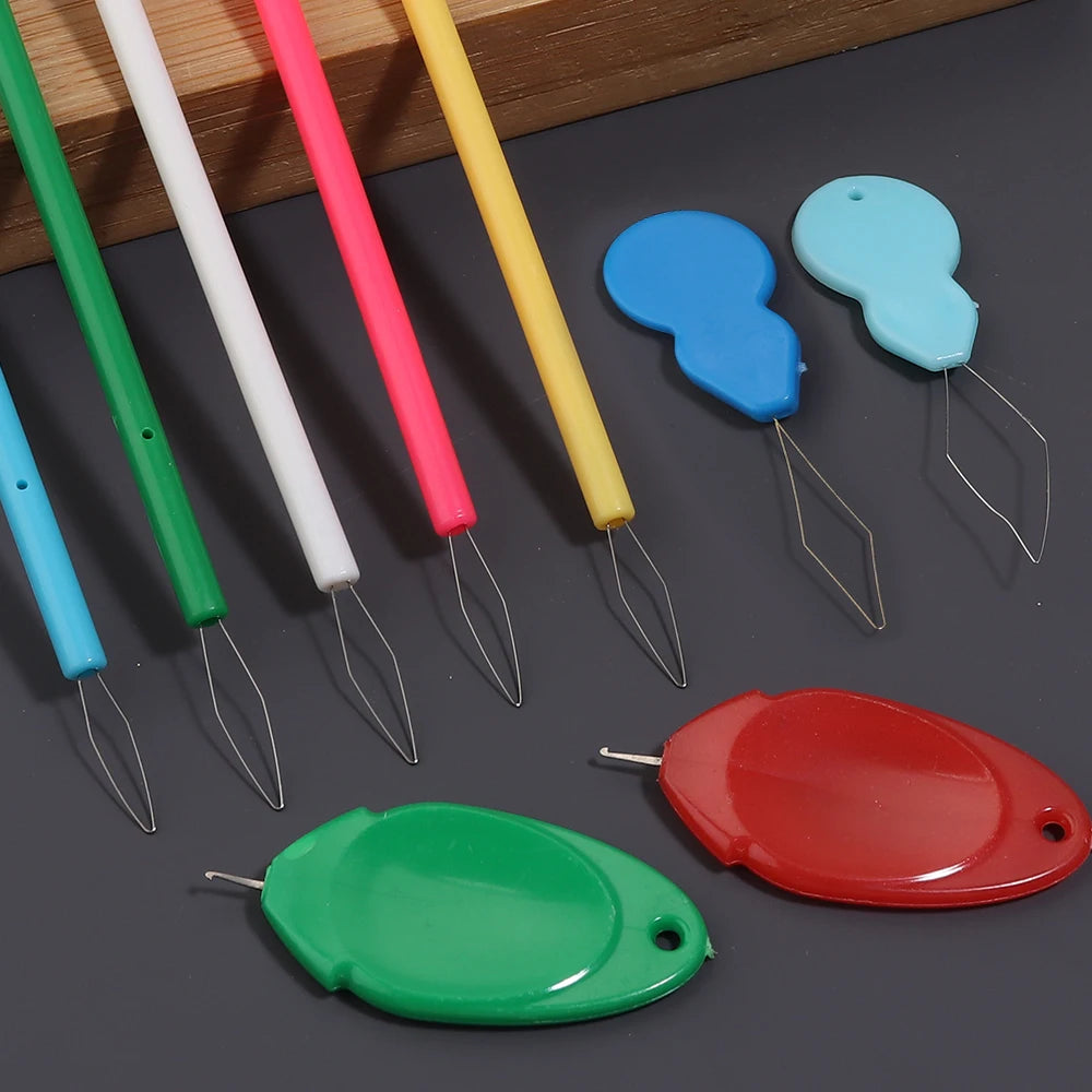 10pcs Plastic Needle Threader & Thread Guide Tool for Sewing Needle Threader Tool PLUSH