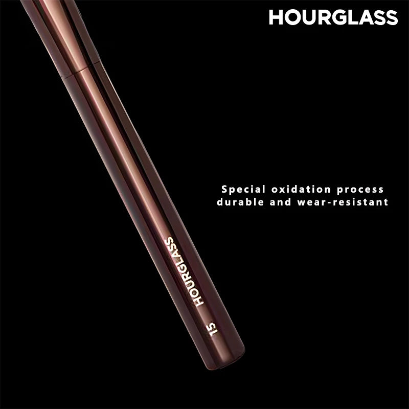 HOURGLASS No.15 Liquid Blush, Contour & Powder Makeup Brush Makeup Brush PLUSH