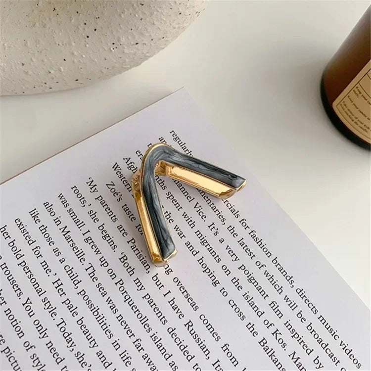 V-Shaped Mini Claw Hair Clip – Golden Metal Korean Style Mini Claw Hair Clip PLUSH Gray