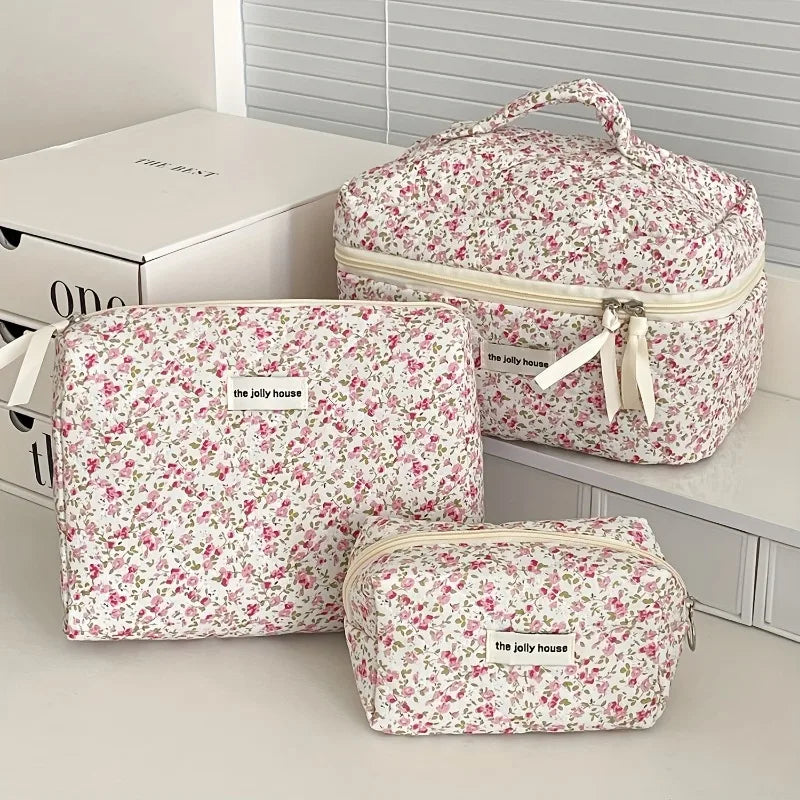 Floral Quilted Makeup Bag – Large Travel Cosmetic Organizer Cosmetic Organizer Bag PLUSH