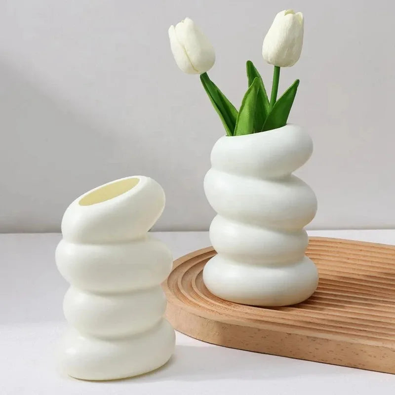 Nordic Spiral White Plastic Vase – Home Flower Decor Decorative Vase PLUSH