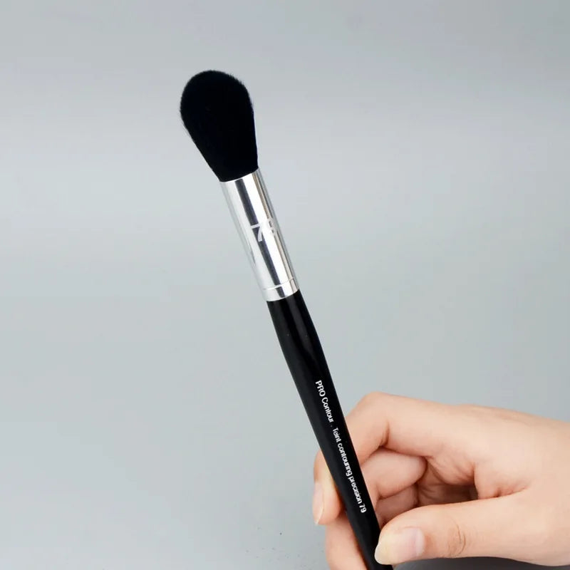 SEP 79 Pro Flame Highlighter Brush – Natural Goat Hair Makeup Brush PLUSH