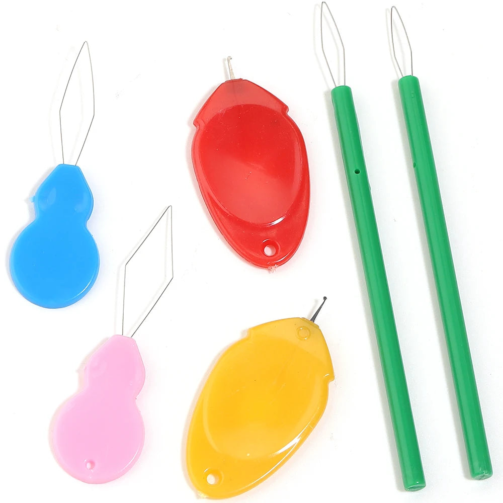 10pcs Plastic Needle Threader & Thread Guide Tool for Sewing Needle Threader Tool PLUSH