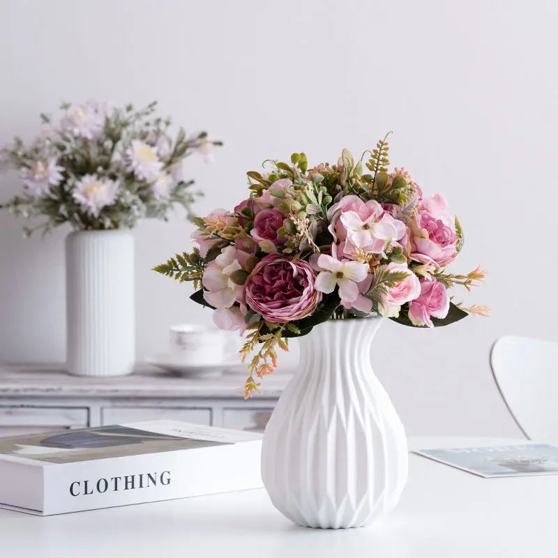 Nordic White Plastic Flower Vase – Modern Home Decor Planter Decorative Vase PLUSH