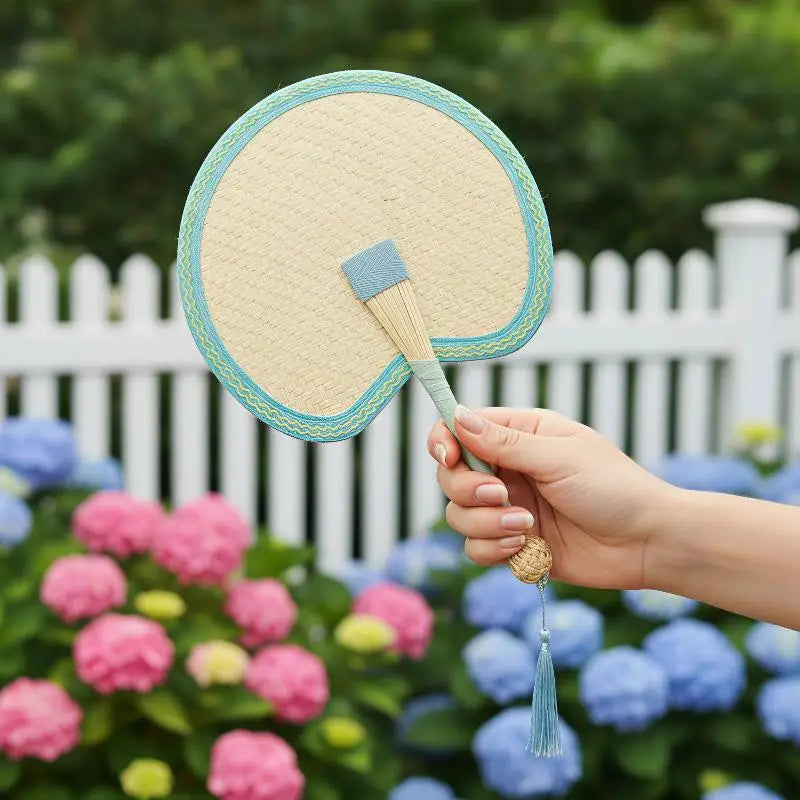 Handwoven Wheat Straw Handheld Fan – Portable Summer Cooling Handheld Straw Fan PLUSH