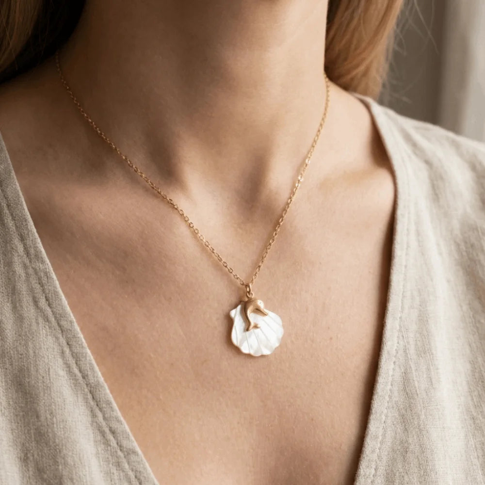 Boho Shell Necklace – Starfish Sea Turtle Dolphin Pendant Pendant Necklace PLUSH