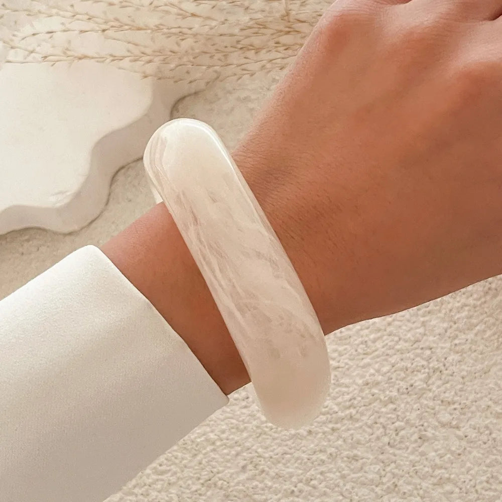 Vintage Chunky Acrylic Bangle – Bohemian Punk Wide Bracelet Acrylic Bangle Bracelet PLUSH White
