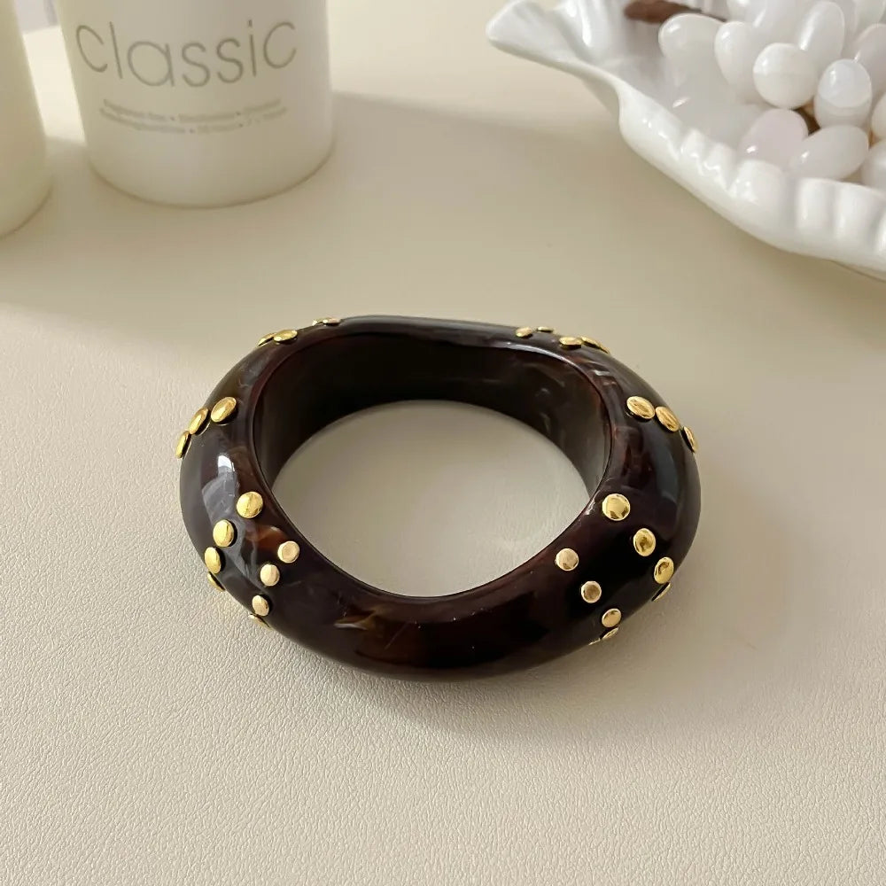 Bohemian Wide Acrylic Bangle – Vintage Resin Geometric Bracelet Acrylic Bangle Bracelet PLUSH Style 5 50-52mm WHITE