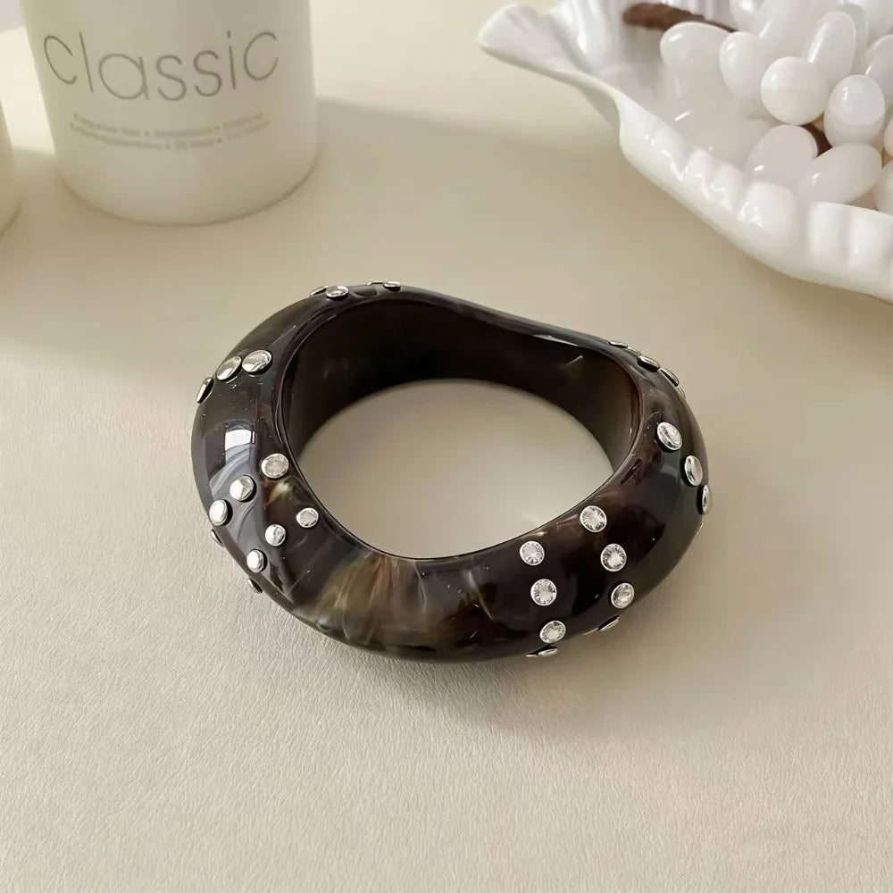 Bohemian Wide Acrylic Bangle – Vintage Resin Rivet Bracelet Acrylic Bangle Bracelet PLUSH Style 4 50-52mm WHITE