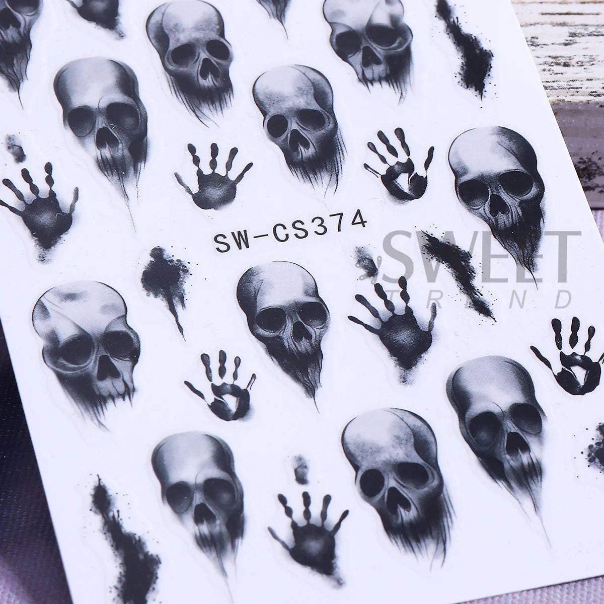 3D Halloween Nail Decals – Skull & Gothic Vine Stickers 2pcs Nail Art Decals PLUSH