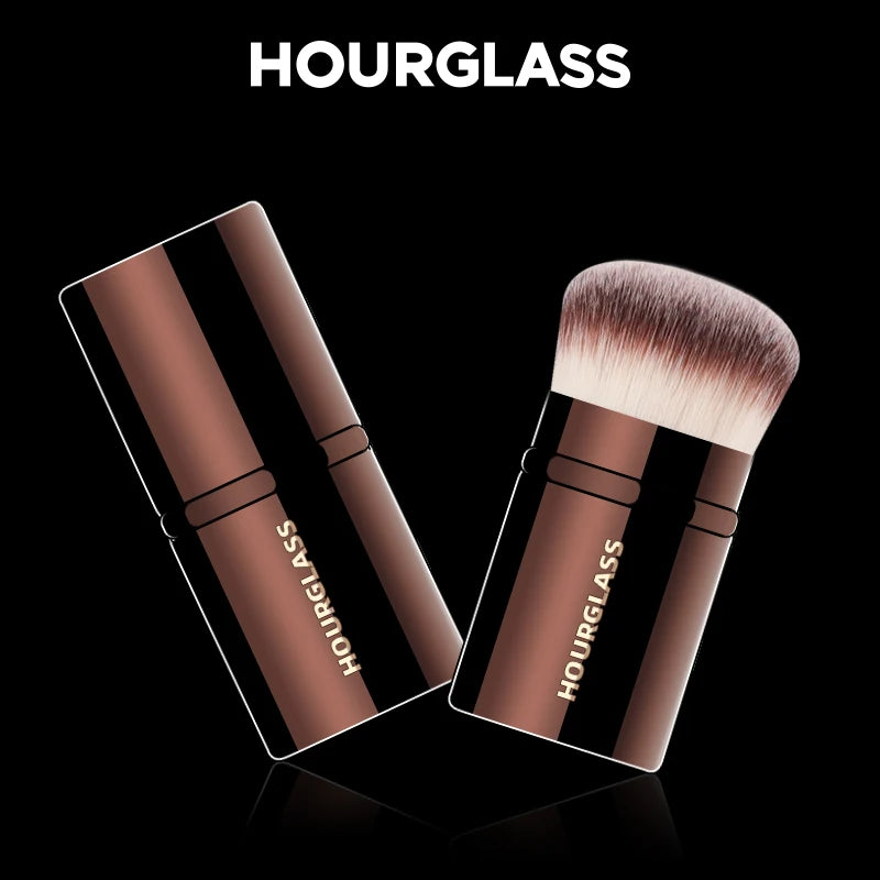 Hourglass No.23 Retractable Blush Brush – Soft Fiber Face Brush Makeup Brush PLUSH