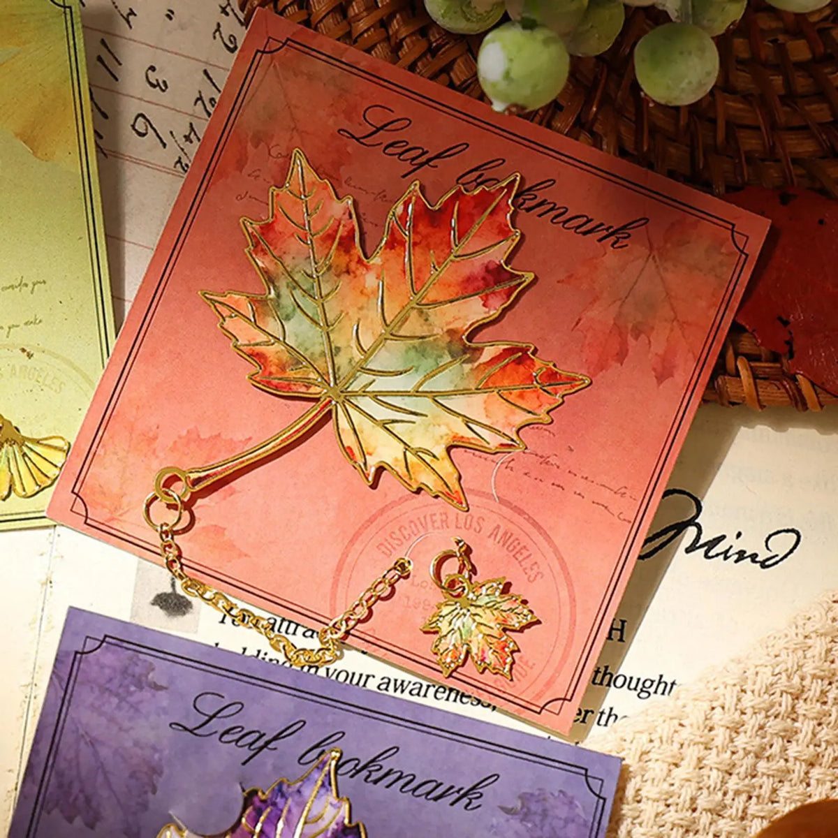 Metal Leaf Bookmark with Chain Pendant – Maple & Clover Metal Bookmark PLUSH