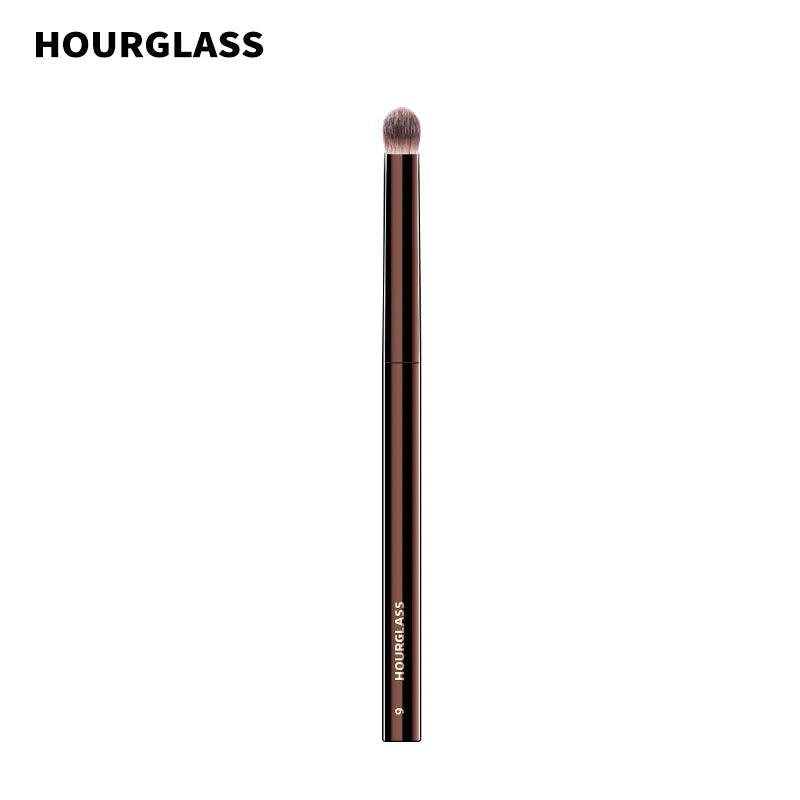 Hourglass No.9 Domed Shadow Brush – Soft Fiber Eye Blending Eye Makeup Brush PLUSH