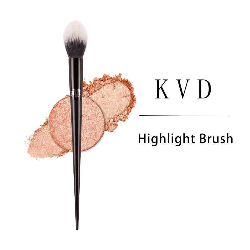 KVD Highlight Brush 04 – Soft Synthetic Fiber Makeup Brush Makeup Brush PLUSH