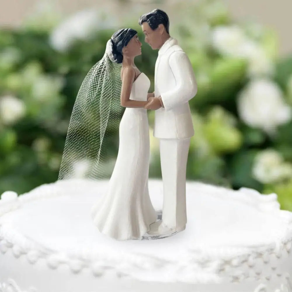 Bride & Groom Wedding Cake Topper – Elegant PVC Figurines Wedding Cake Topper PLUSH