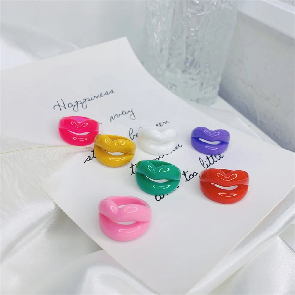 Vintage Punk Acrylic Lips Resin Ring | Transparent Geometric Fashion Resin Ring PLUSH