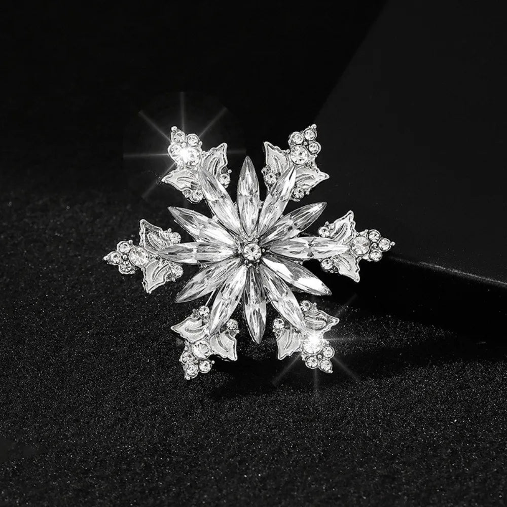 Vintage Snowflake Rhinestone Brooch Pin – Elegant Holiday Rhinestone Brooch Pin PLUSH