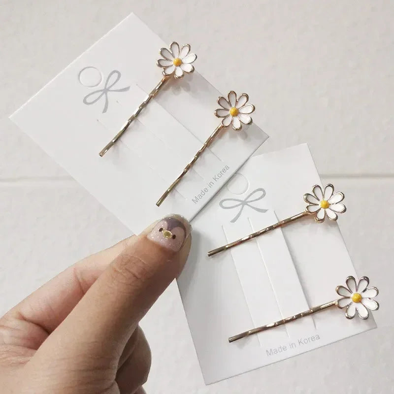 Daisy Flower Hairpins 2pcs – Korean Style Floral Hair Clips Floral Hair Clips PLUSH Default Title