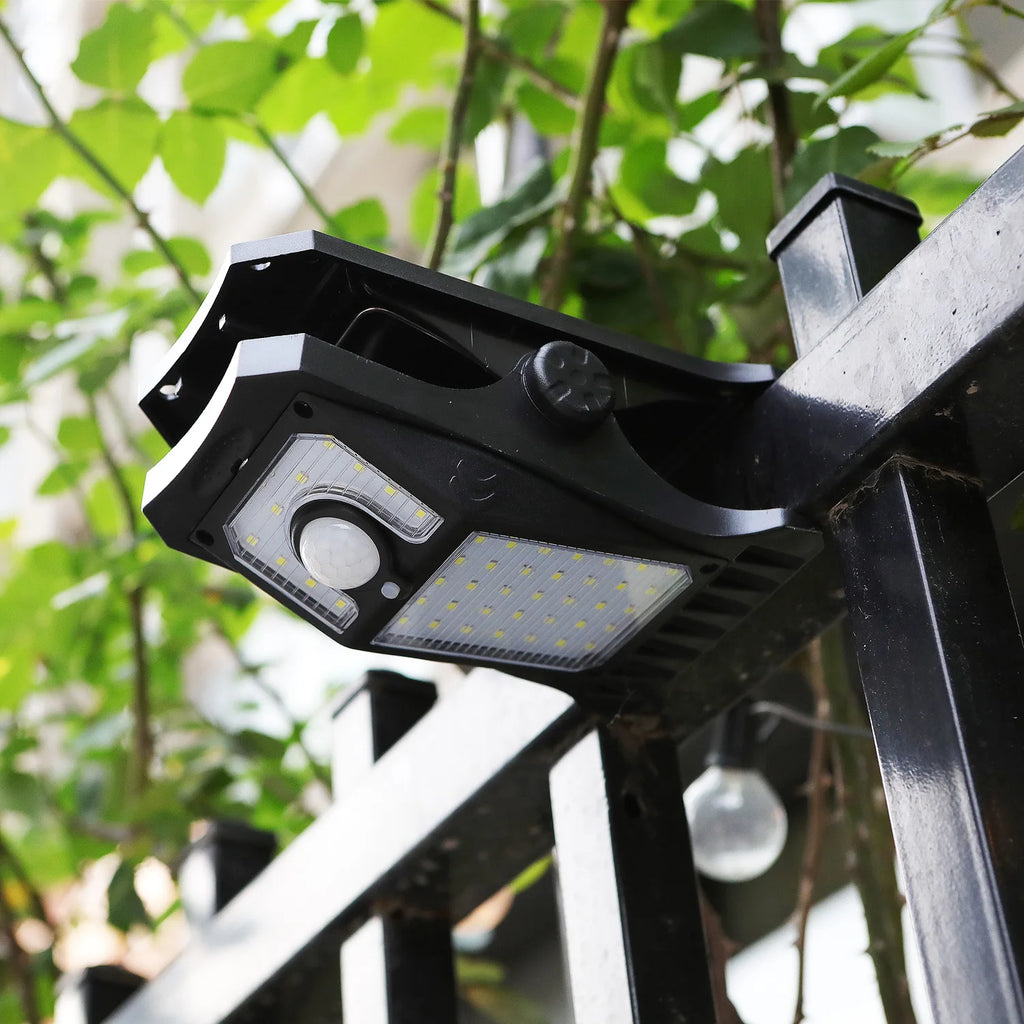 Solar LED Motion Sensor Outdoor Light – Clip & Wall Mount Solar Outdoor Light PLUSH