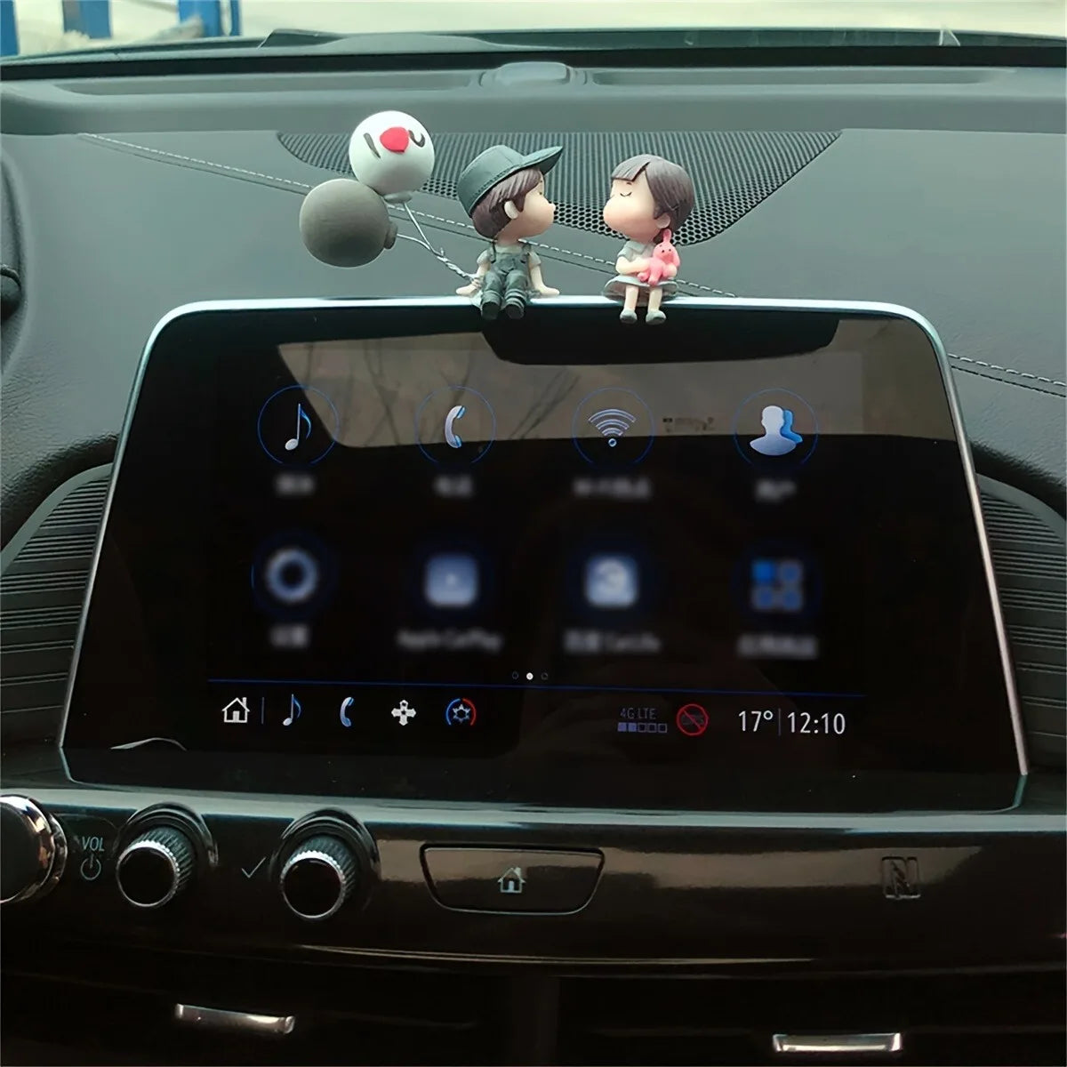 Couple Action Figurines Balloon Car Dashboard Decoration Decorative Figurine PLUSH