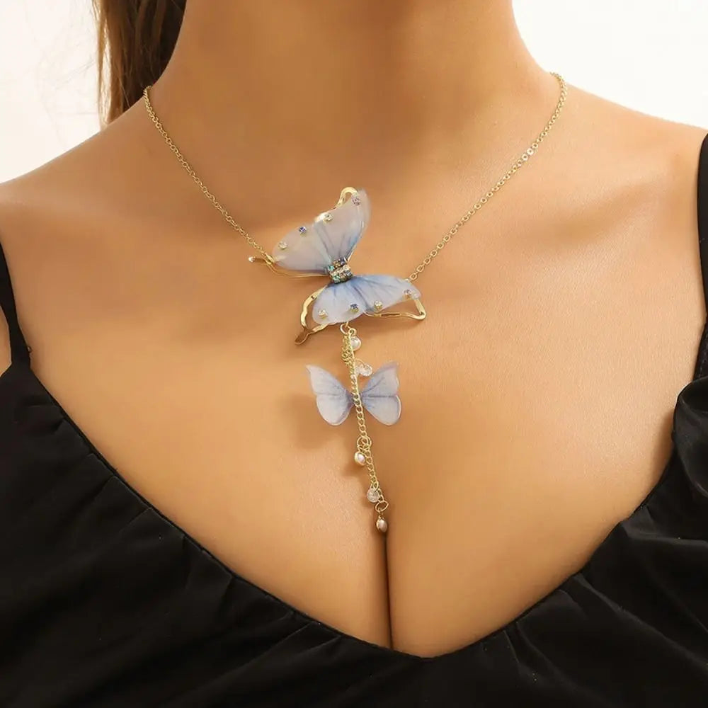 Tulle Butterfly Pendant Necklace – Rhinestone Pearl Korean Style Pendant Necklace PLUSH