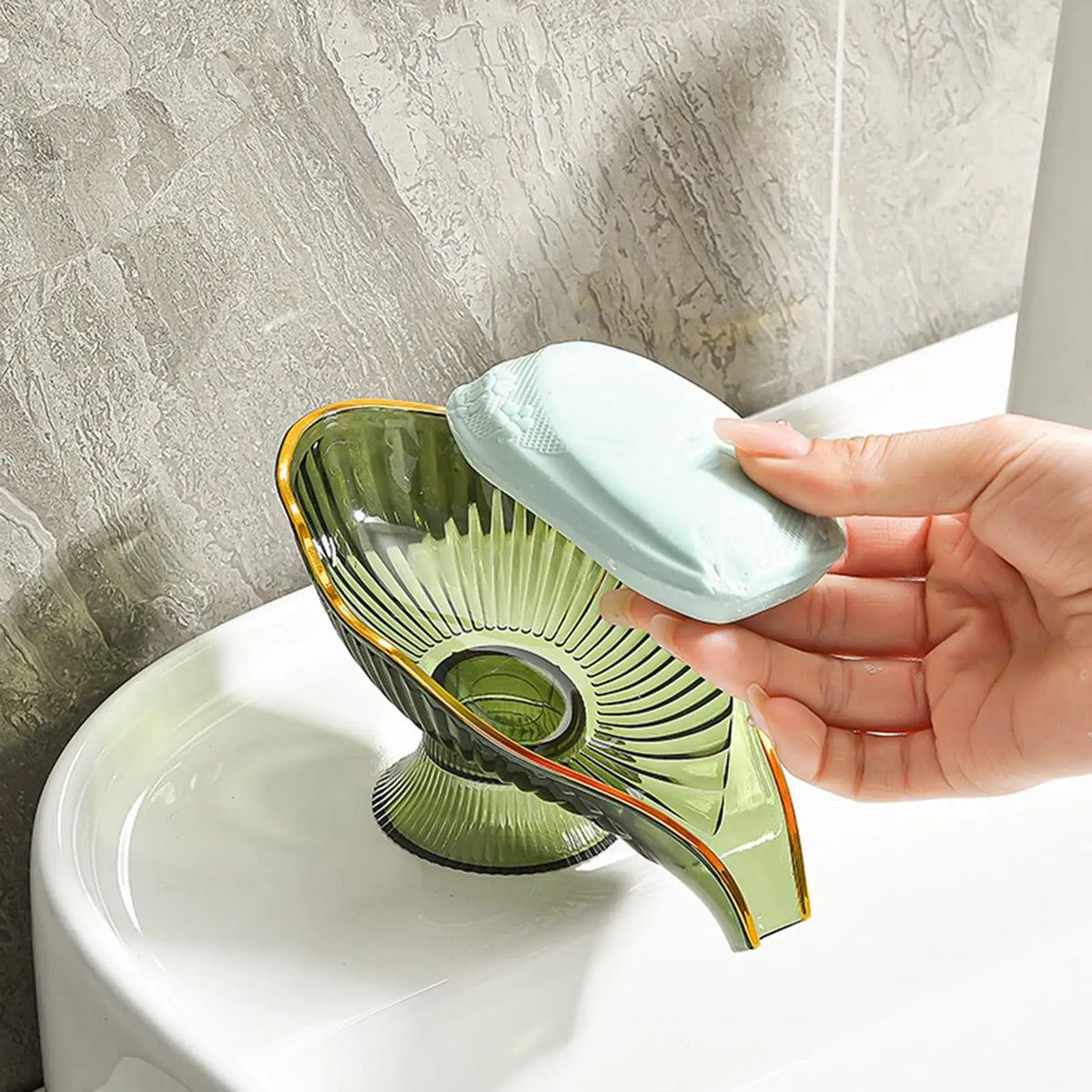 Self Draining Soap Dish with Suction Cup | Clear Plastic Tray Soap Dish PLUSH