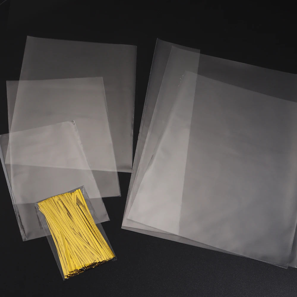 100pcs Transparent Treat Bags with Twist Ties | Cookie & Candy Treat Packaging Bags PLUSH