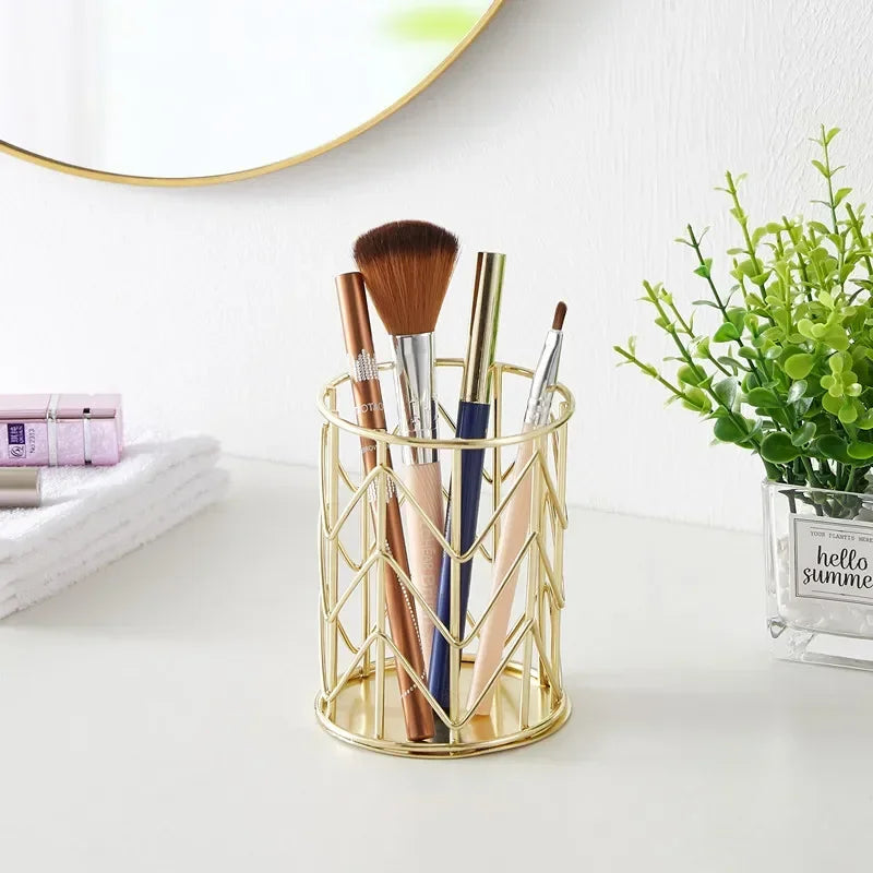 Rose Gold Makeup Brush Holder – Cylindrical Iron Storage Case Makeup Brush Organizer PLUSH
