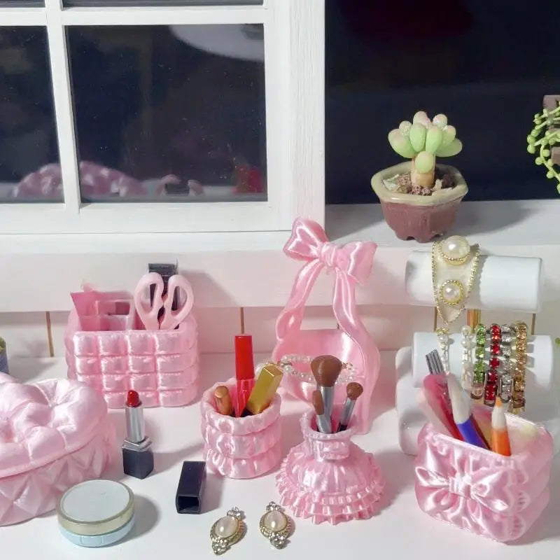 Pink 1:12 Miniature Cosmetic Storage Box – Dollhouse Accessory Dollhouse Miniature PLUSH