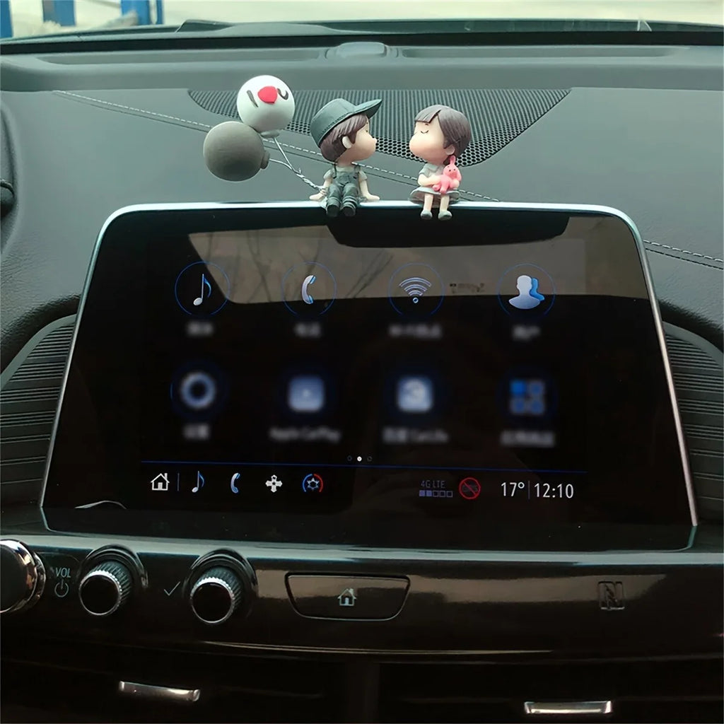 Couple Figurines with Balloons – Car Dashboard Decoration Dashboard Figurine PLUSH