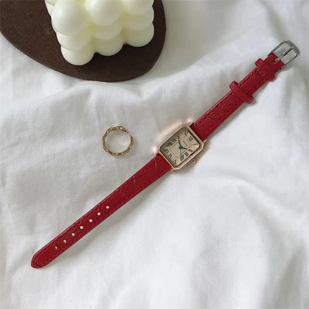 Elegant Women's Quartz Watch – Roman Numeral Leather Strap Ladies Quartz Watch PLUSH