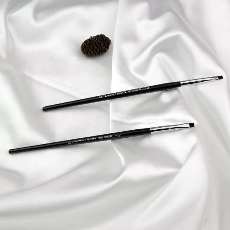 SEP #32 Pro Small Flat Tightline Eyeliner Brush – Makeup Artist Eyeliner Makeup Brush PLUSH