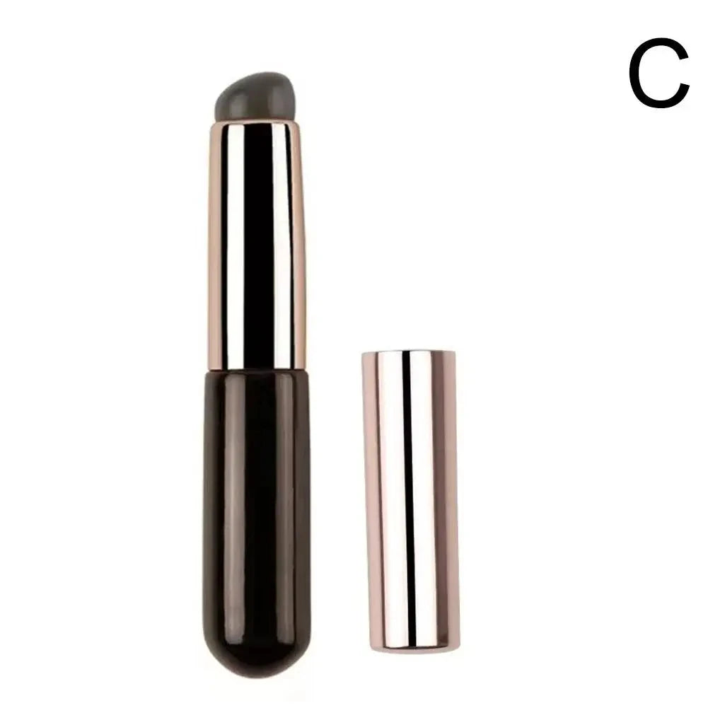 Silicone Lip Brush with Cover Cap – Round Head Makeup Tool Makeup Brush PLUSH black