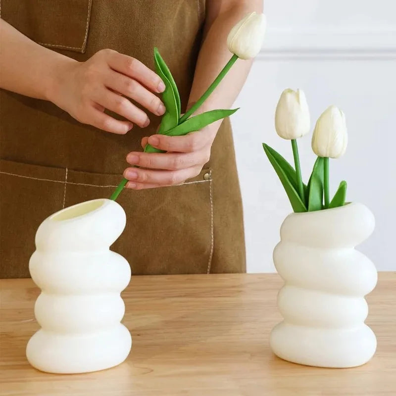 Nordic Spiral White Plastic Vase – Home Flower Decor Decorative Vase PLUSH