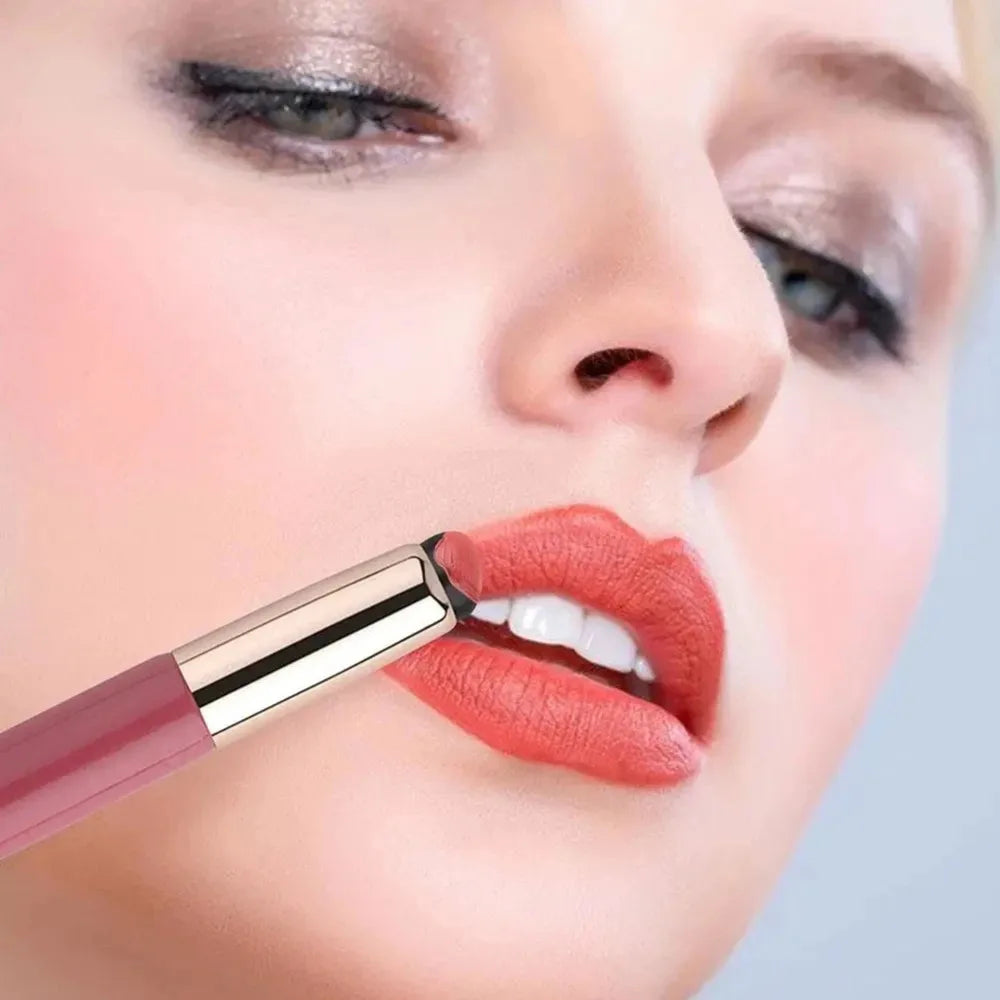 Silicone Lip Brush with Cover Cap – Round Head Makeup Tool Makeup Brush PLUSH