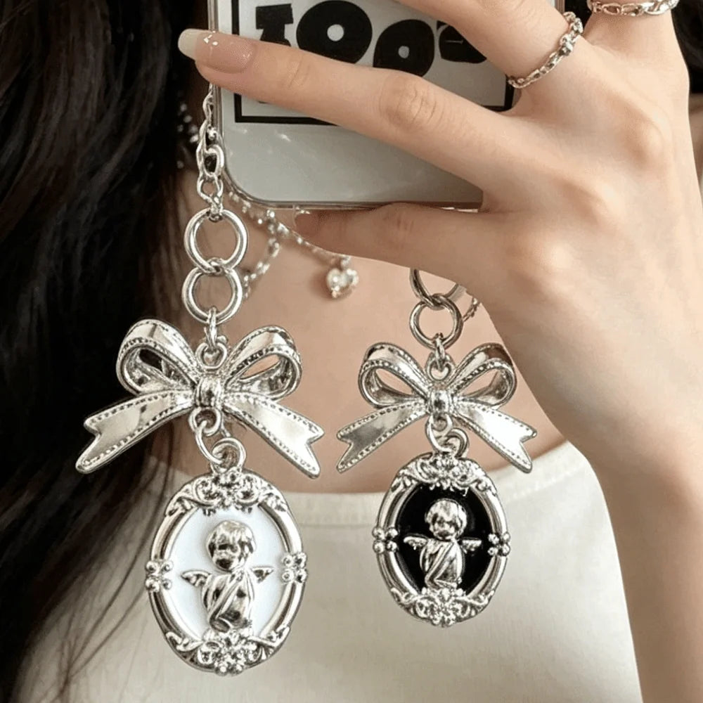 Y2K Punk Alloy Bowknot Keyring – Harajuku Bag Charm Pendant Fashion Keyring Charm PLUSH