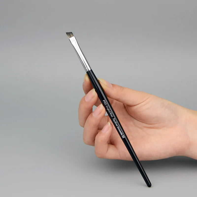 Bevel Eyebrow & Eyeliner Brush – Angled Synthetic Makeup Brush Eyebrow Makeup Brush PLUSH