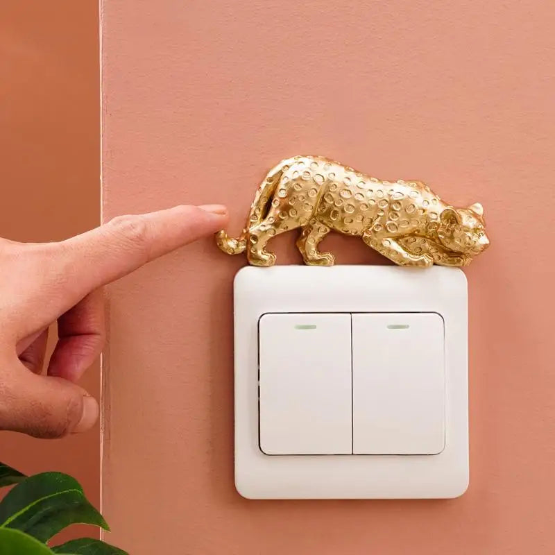 Leopard Resin Light Switch Decoration – Self-Adhesive Wall Decor Wall Switch Decor PLUSH