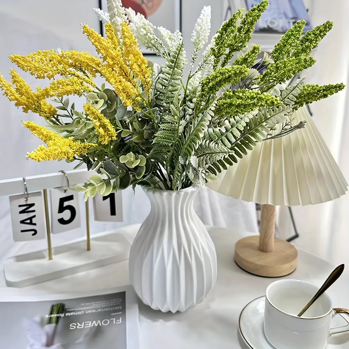 Nordic White Plastic Flower Vase – Modern Home Decor Planter Decorative Vase PLUSH