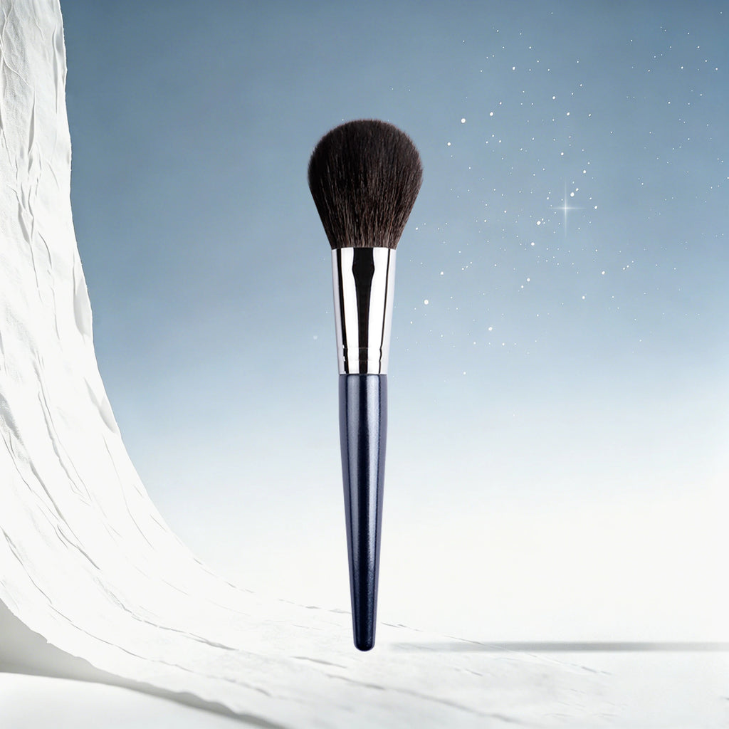 PLUSH Galaxy Powder Brush – Soft Natural Goat Hair Makeup Makeup Powder Brush PLUSH