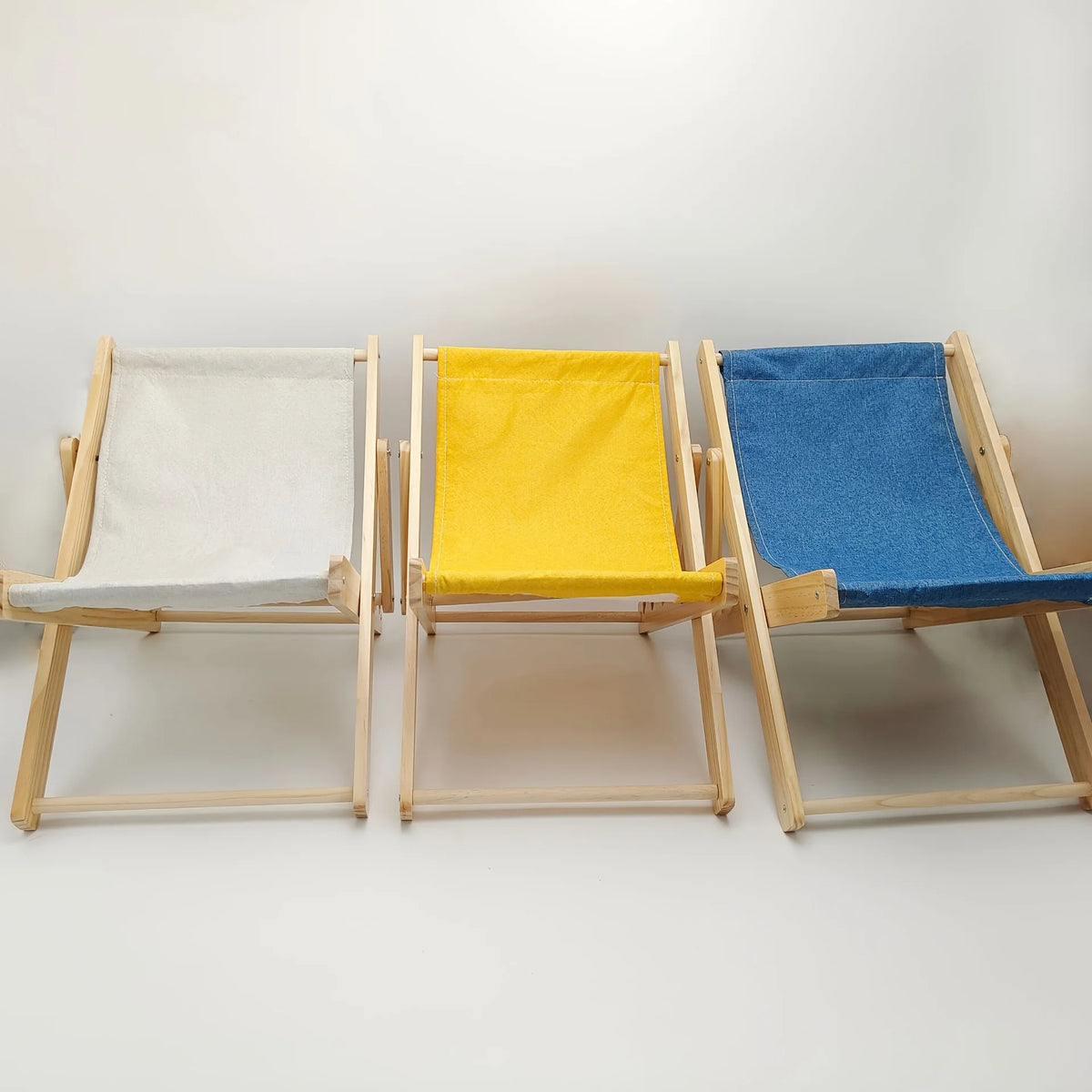 Adjustable Wooden Beach Chair – Photography Prop & Studio Decor Photography Prop PLUSH