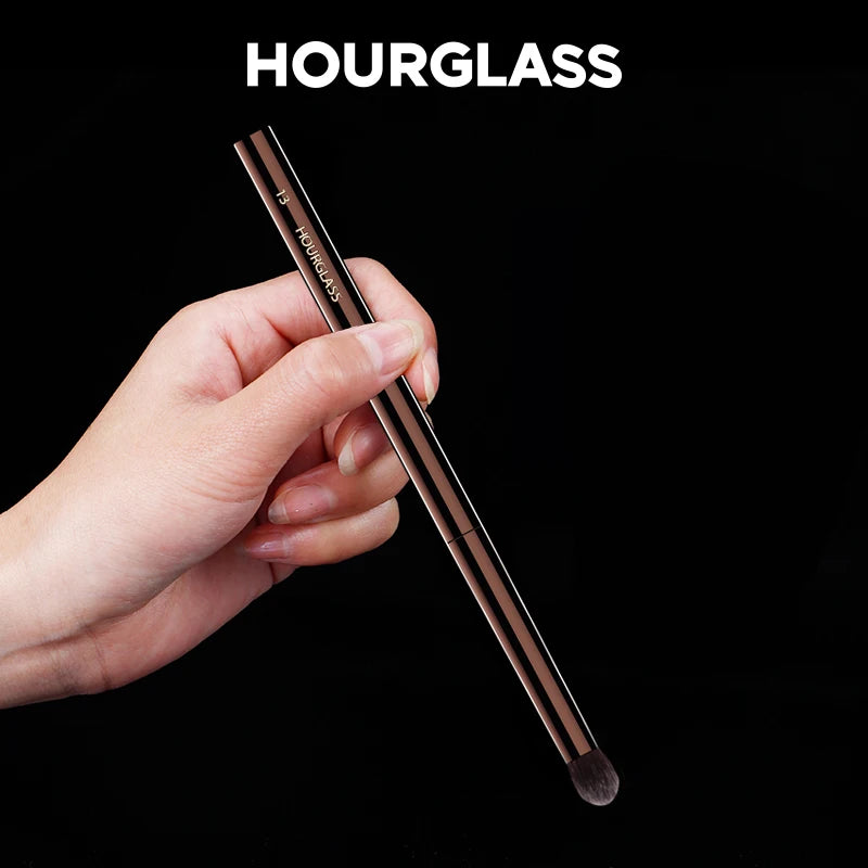 Hourglass No.13 Precision Smudge Eye Brush – Soft Fiber Eye Makeup Brush PLUSH