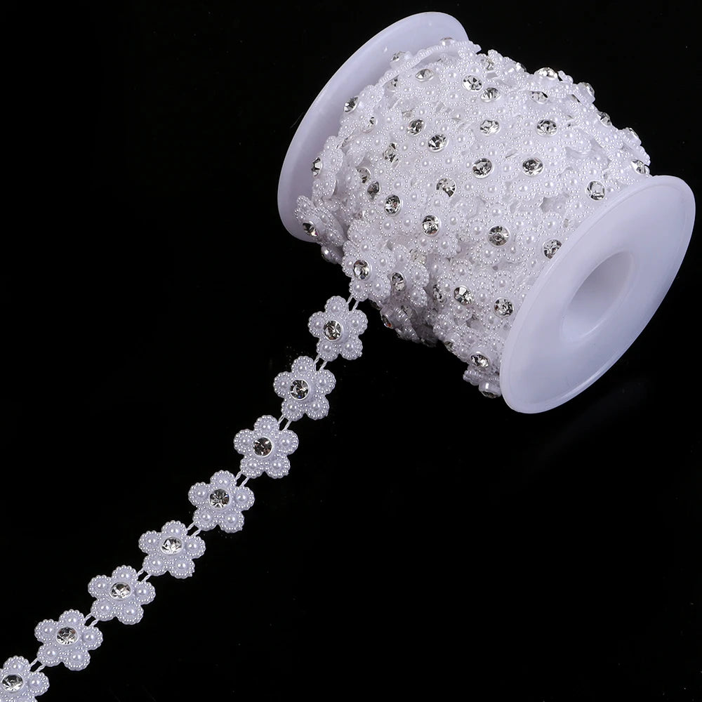 5 Yards Pearl Flower Chain with Rhinestone for DIY Jewelry Pearl Jewelry Chain PLUSH White