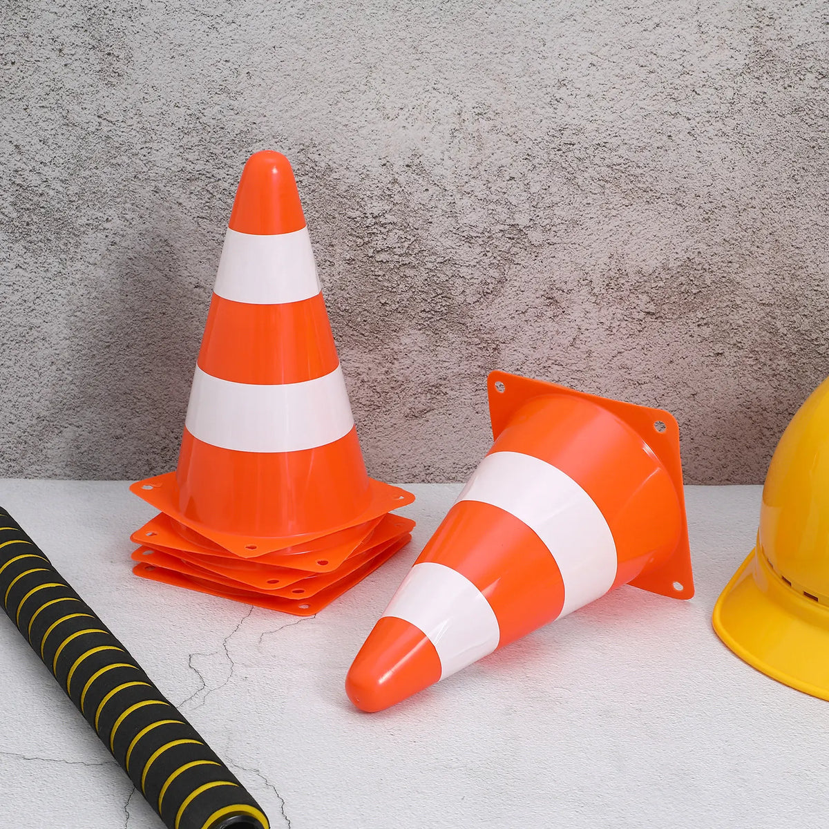 6-Pack Heavy Duty Reflective Stackable Traffic Cones Set Traffic Safety Cones PLUSH