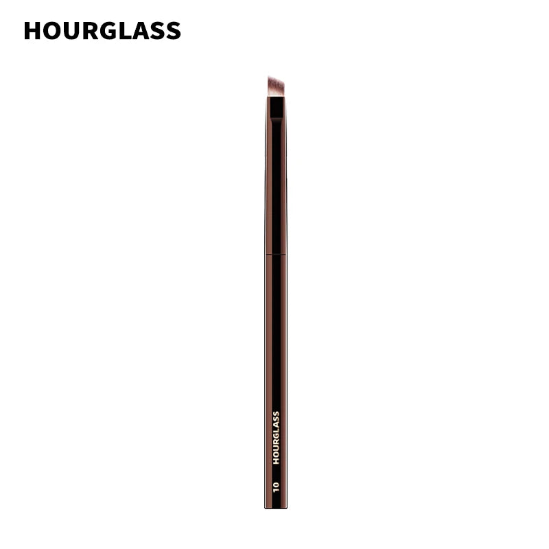 Hourglass No.10 Angled Eyeliner & Eyebrow Brush – Soft Fiber Makeup Brush PLUSH