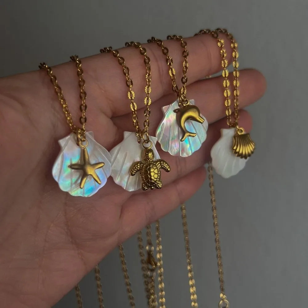 Boho Shell Necklace – Starfish Sea Turtle Dolphin Pendant Pendant Necklace PLUSH