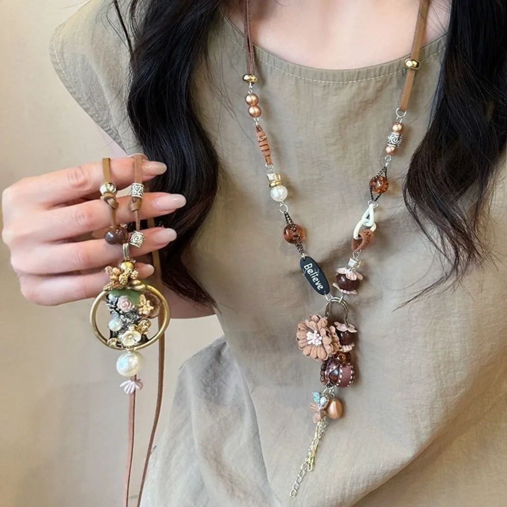 Bohemian Wood Tassel Necklace – Ethnic Floral Sweater Chain Pendant Necklace PLUSH