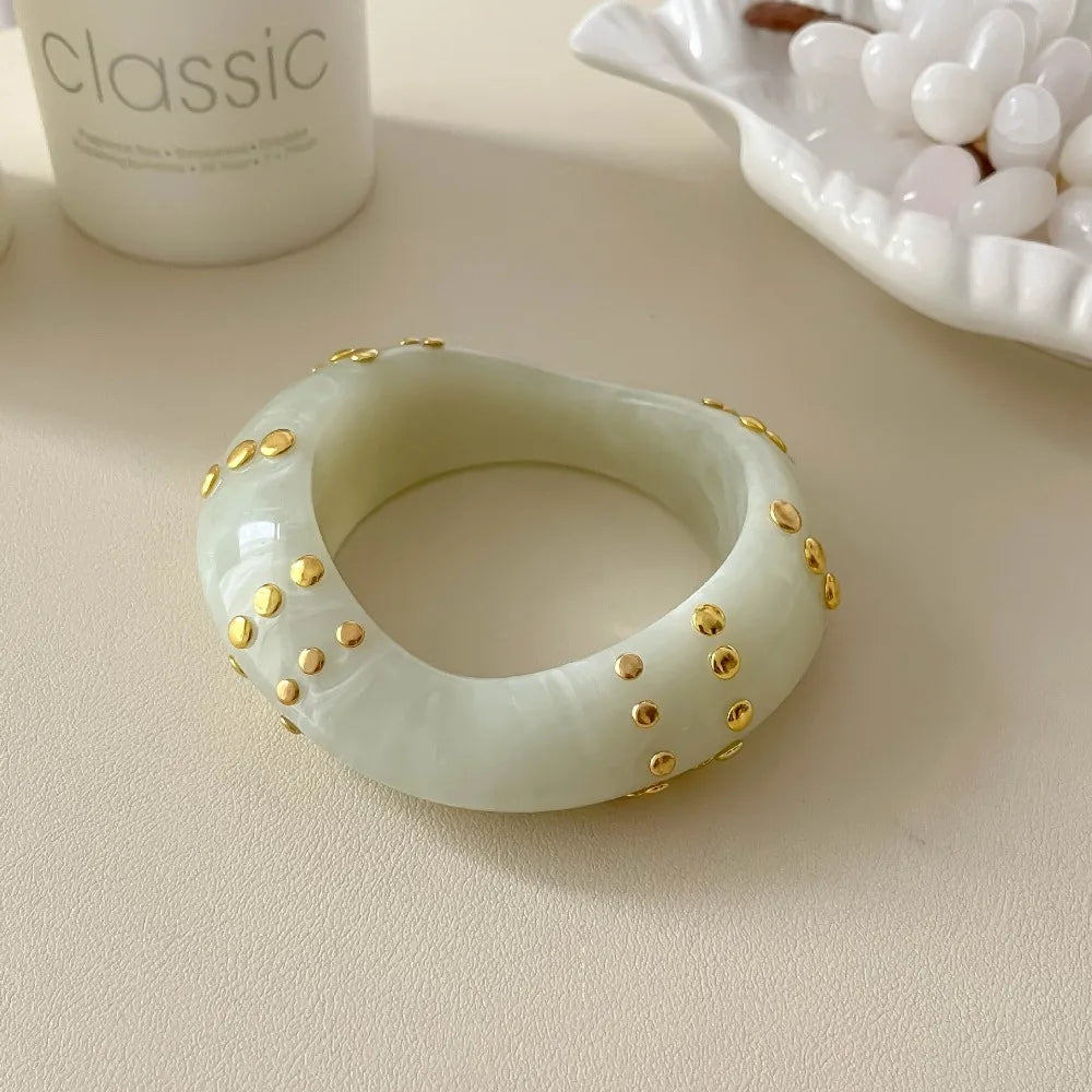 Bohemian Wide Acrylic Bangle – Vintage Resin Geometric Bracelet Acrylic Bangle Bracelet PLUSH Style 7 50-52mm WHITE