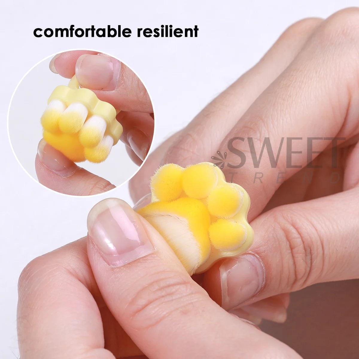 2pcs Cat Claw Finger Nail Brush – Soft Bristle Dust Removal Nail Cleaning Brush PLUSH