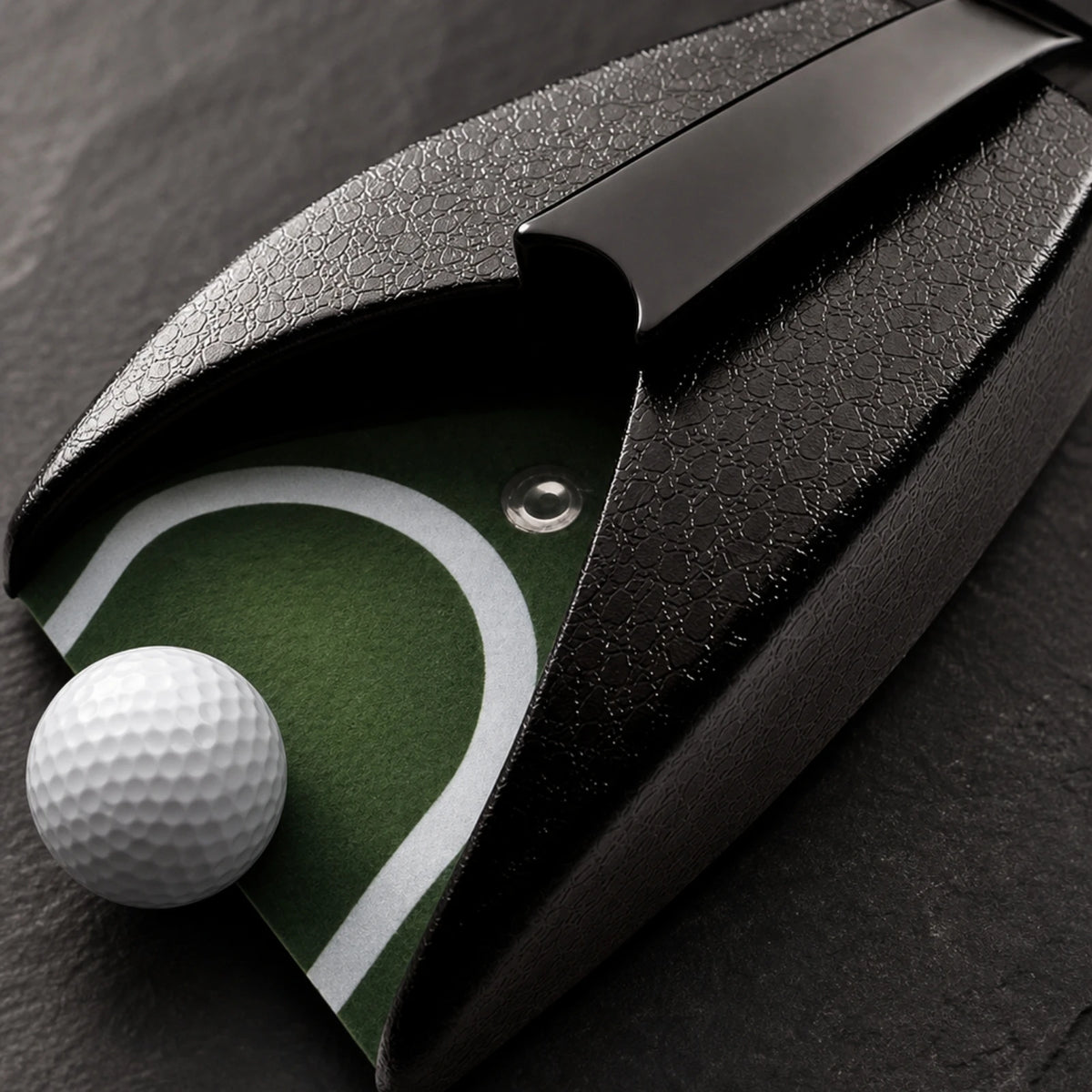 Automatic Golf Ball Returner – Battery-Powered Putting Aid Golf Putting Trainer PLUSH